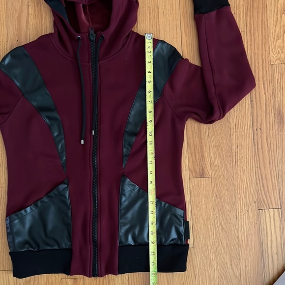 Michi Hoodie burgundy sz Small - Picture 9 of 9